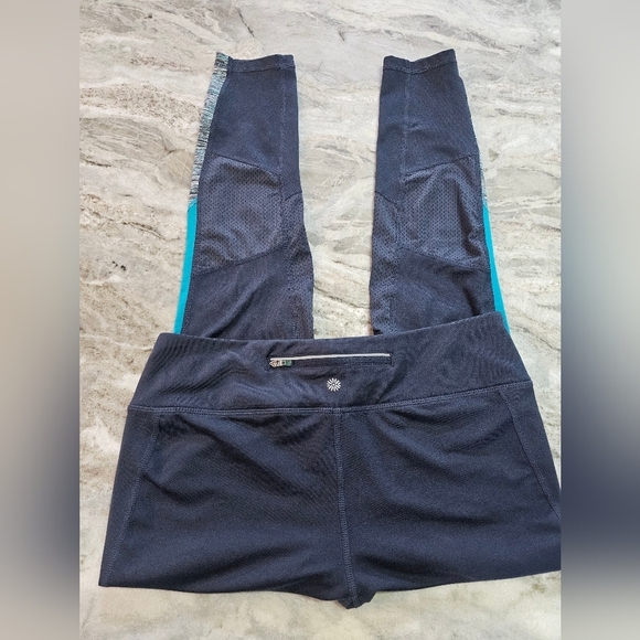 Tangerine Women’s Active Leggings Small Navy Teal Ombre Mesh Panels - Picture 6 of 7